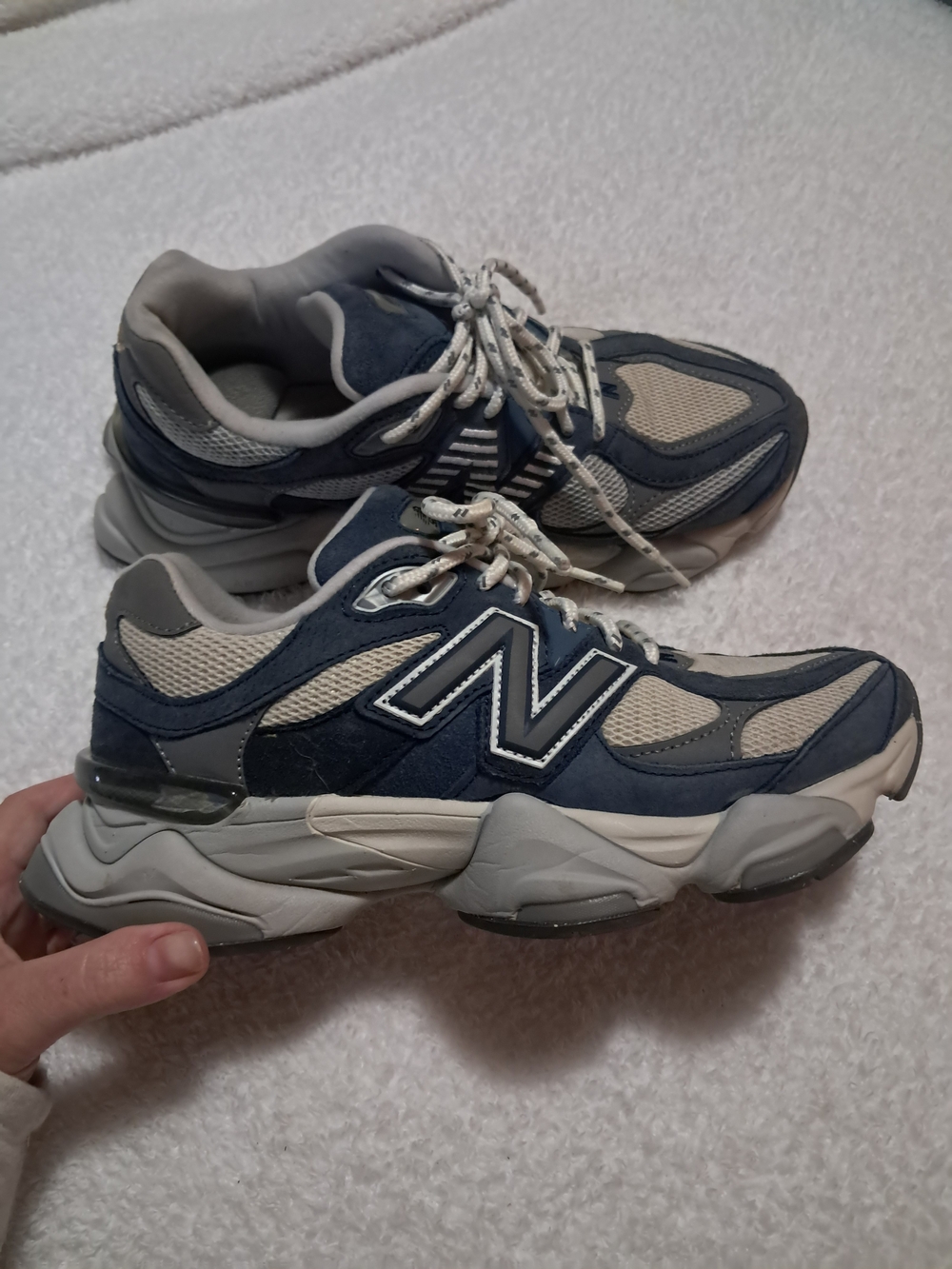 New Balance Men’s Navy & Cream Running Sneakers
